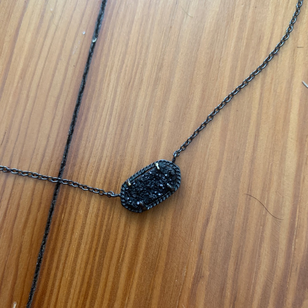 Discontinued Kendra Scott black drusy Elisa gold pendant necklace